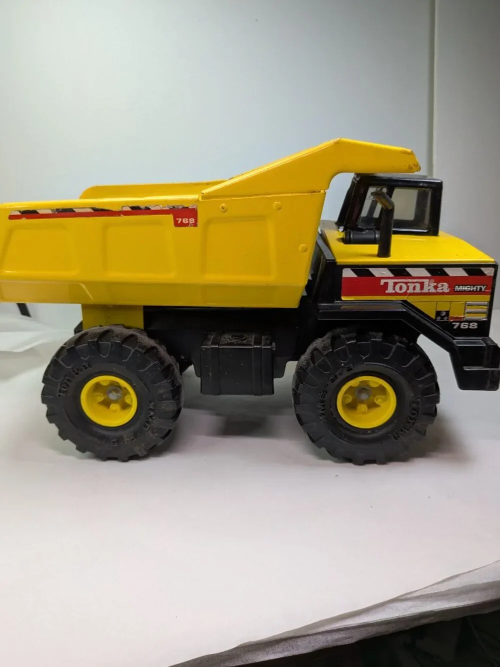 Vintage Tonka Mighty Dump Truck #768 Yellow Pressed Steel Plastic Chassis 90s